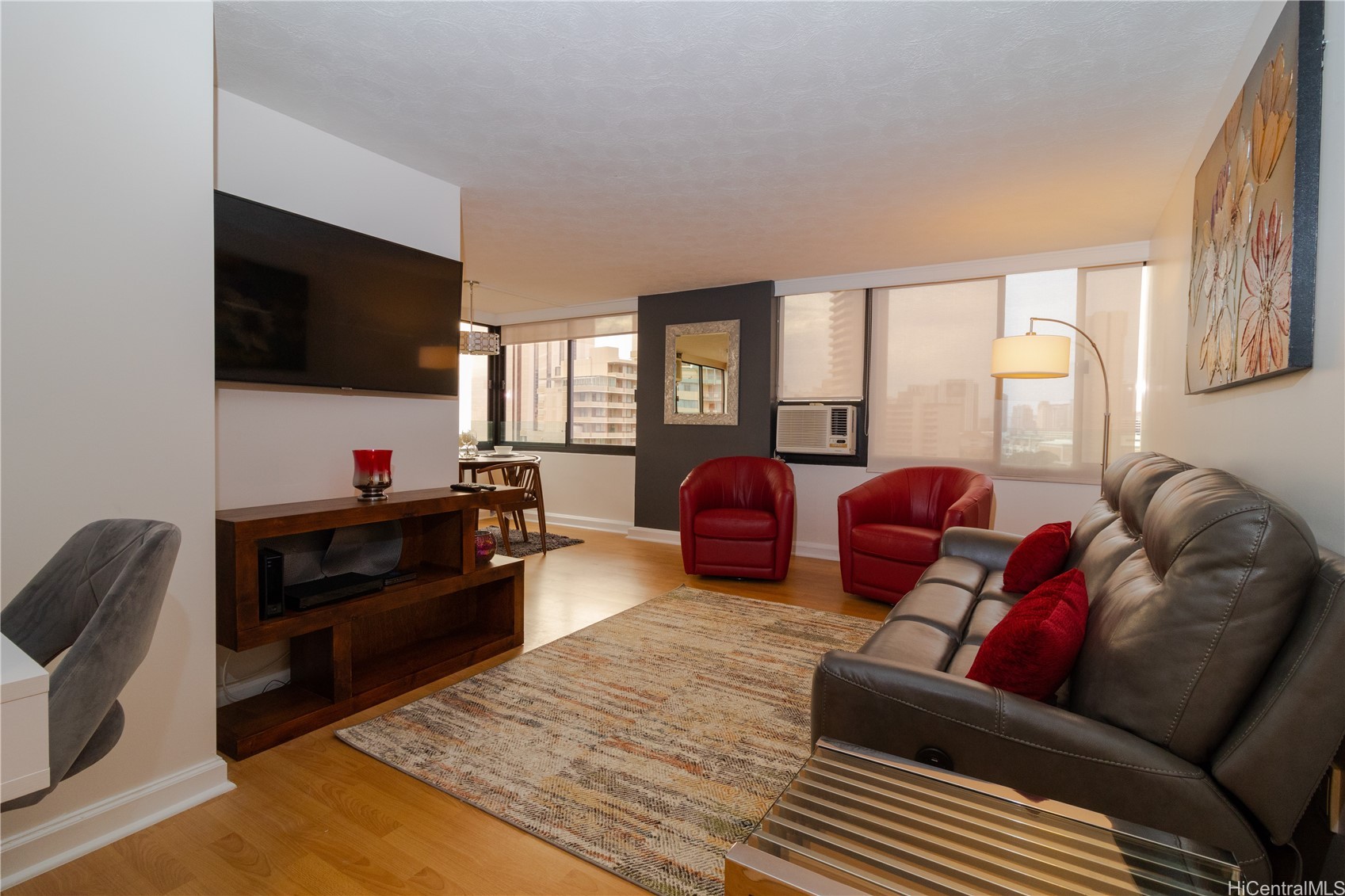 343 Hobron Lane 1404