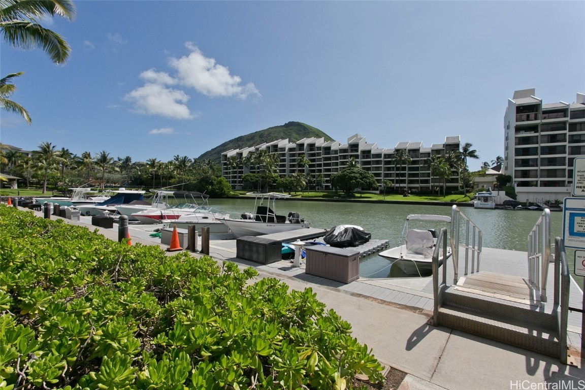 Colony At The Peninsula Condominium