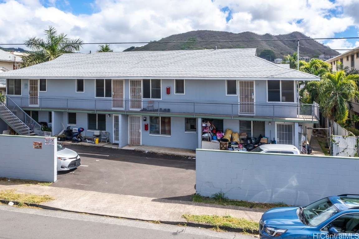 Nuuanu-lower Multi Family