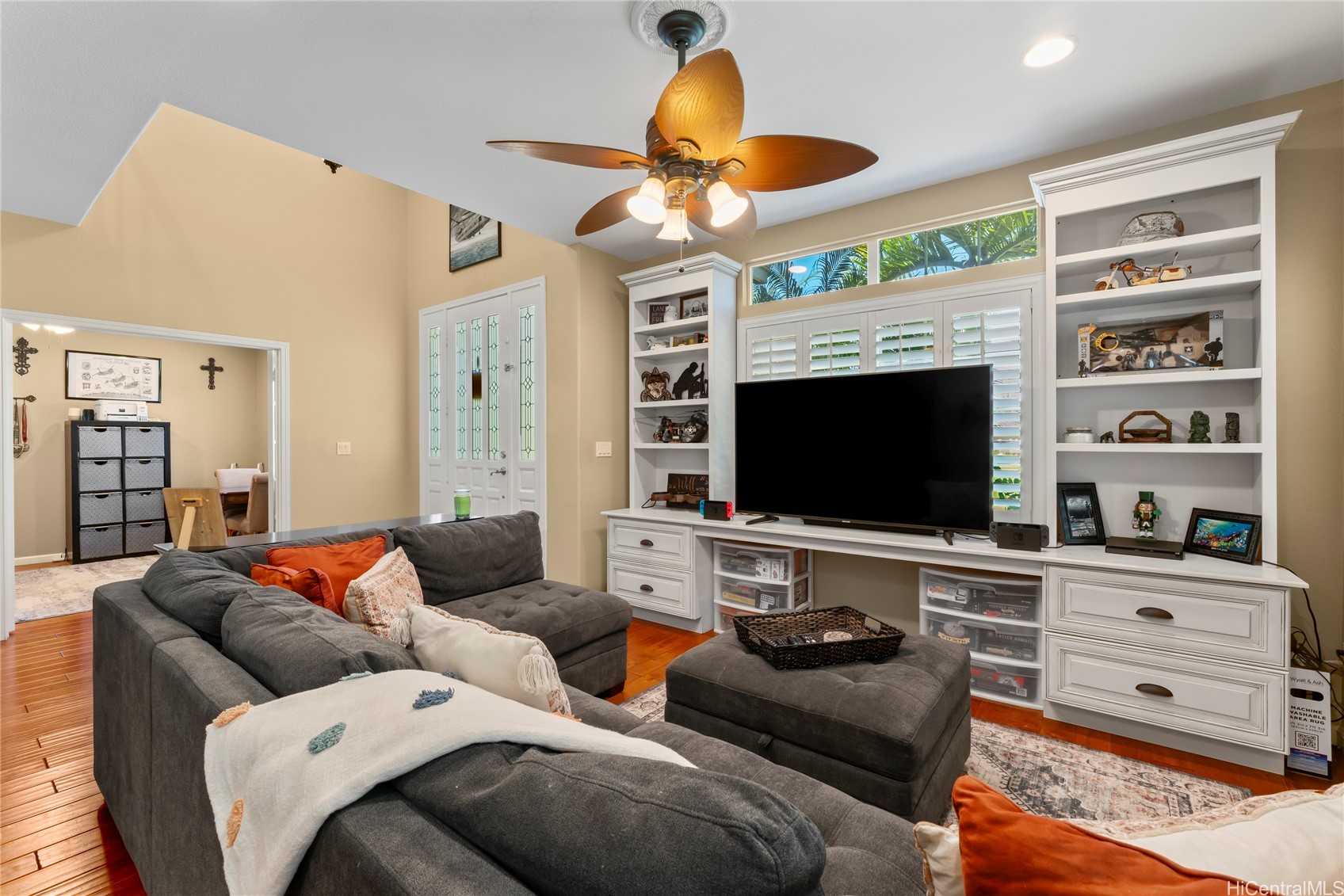 91-1015 Kai Uhu Street