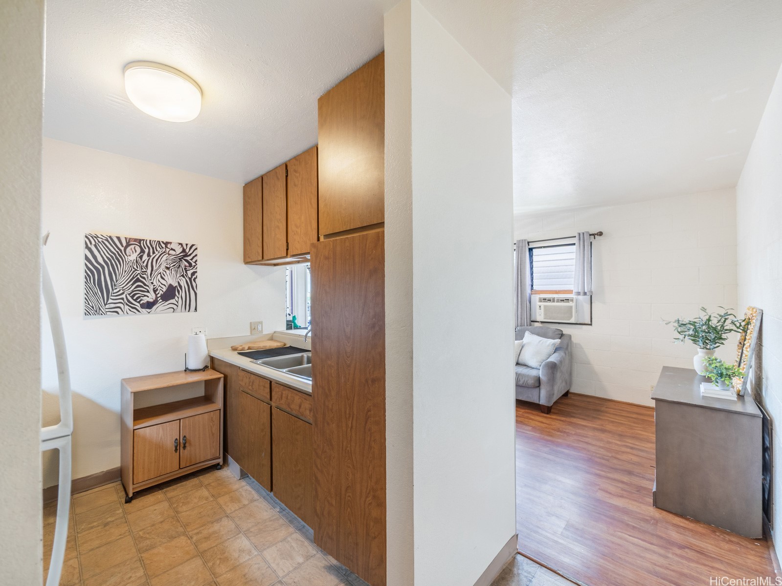 1242 Matlock Avenue 204