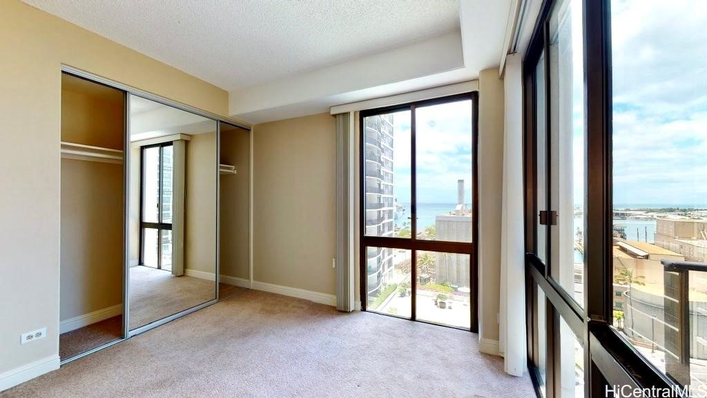 225 Queen Street 14A