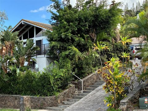 Photo of 46-204 Yacht Club Street, Kaneohe, HI 96744 (MLS # 202526160)