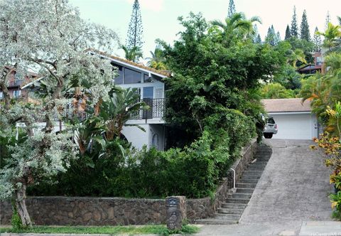 Photo of 46-204 Yacht Club Street, Kaneohe, HI 96744 (MLS # 202526160)