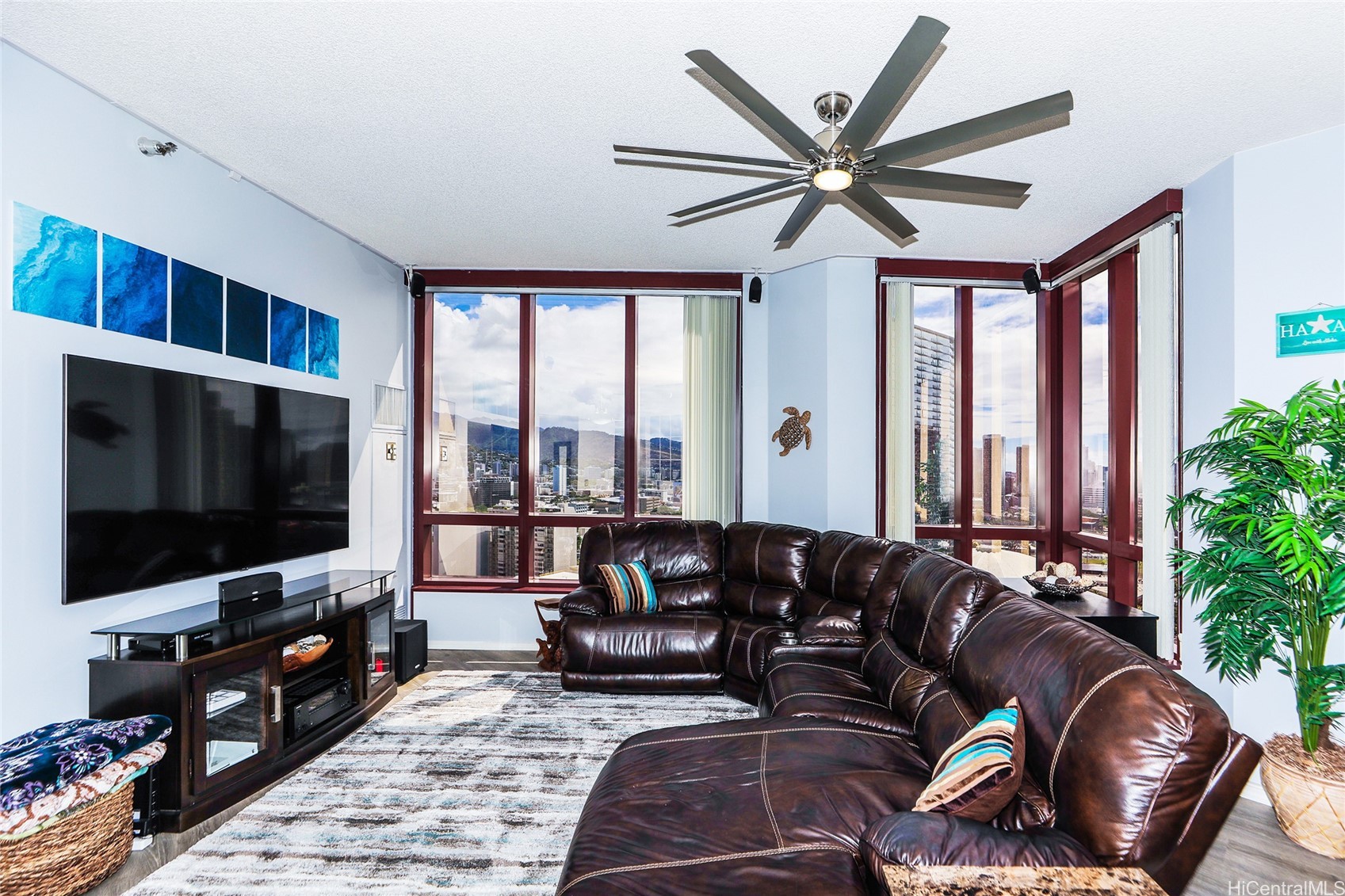 725 Kapiolani Boulevard 2601