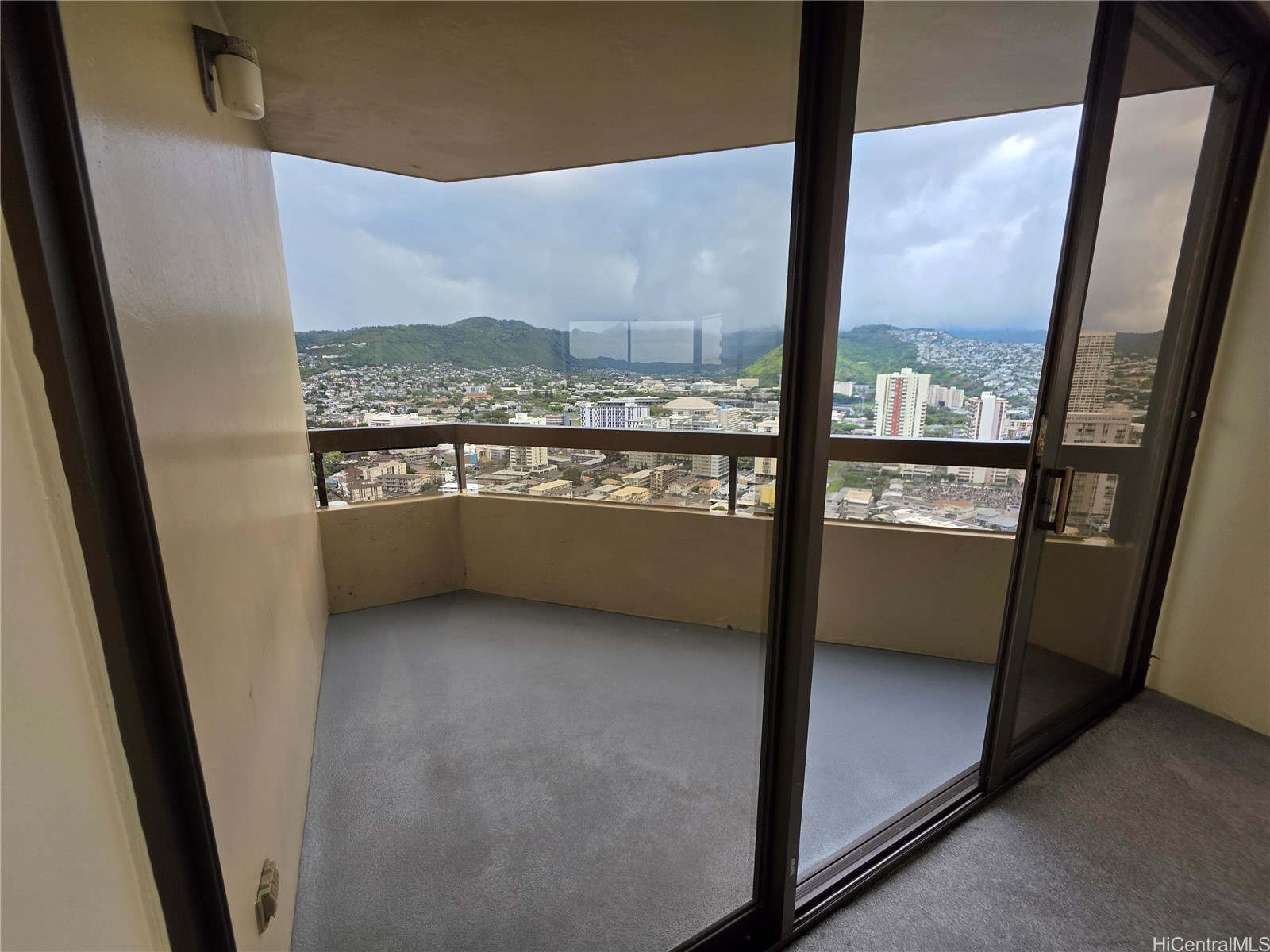 2499 Kapiolani Boulevard 2801