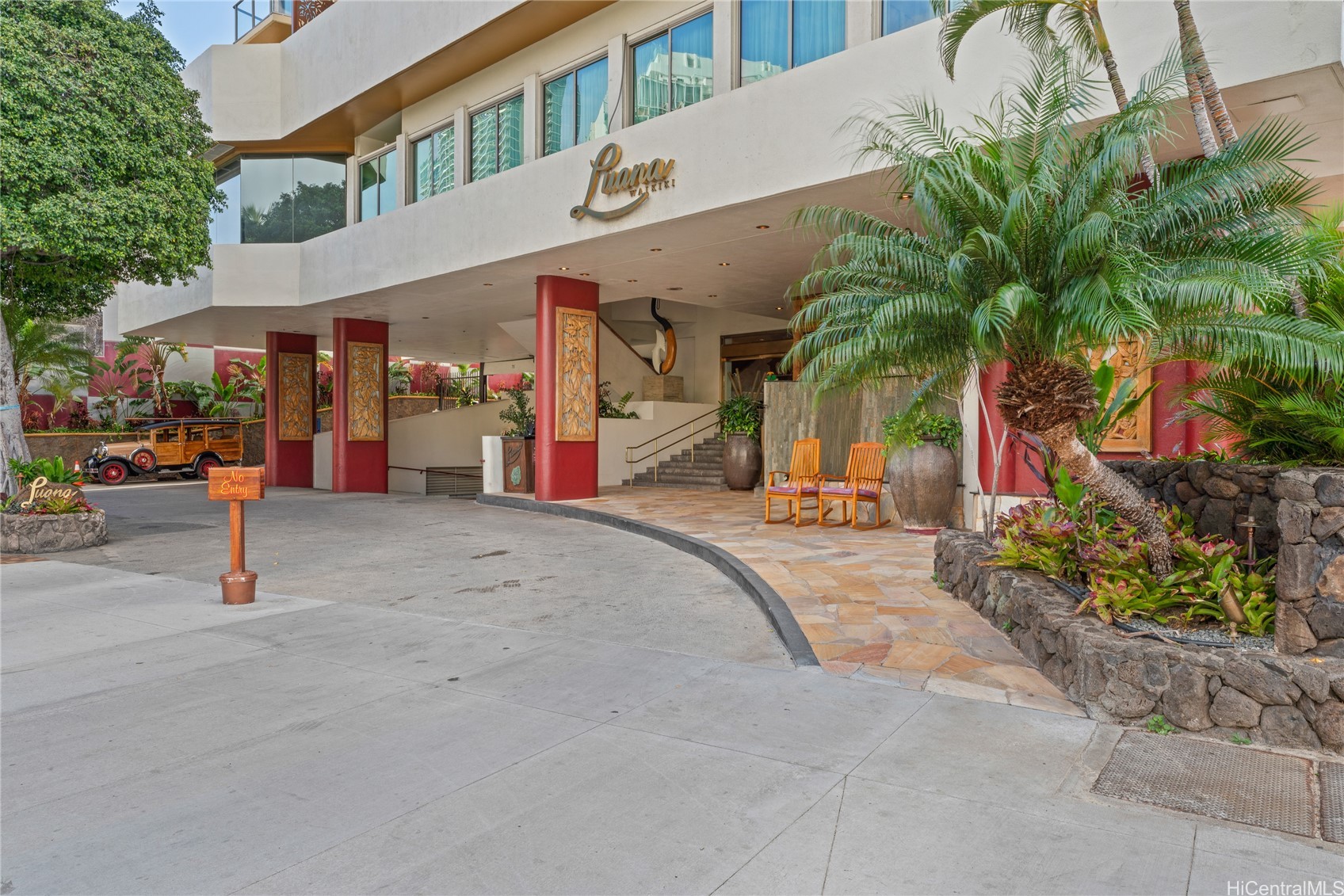 Luana Waikiki Condominium