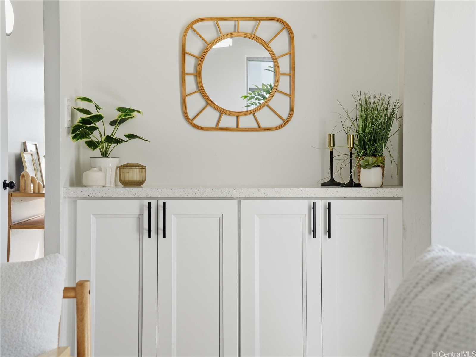 1616 Liholiho Street 404