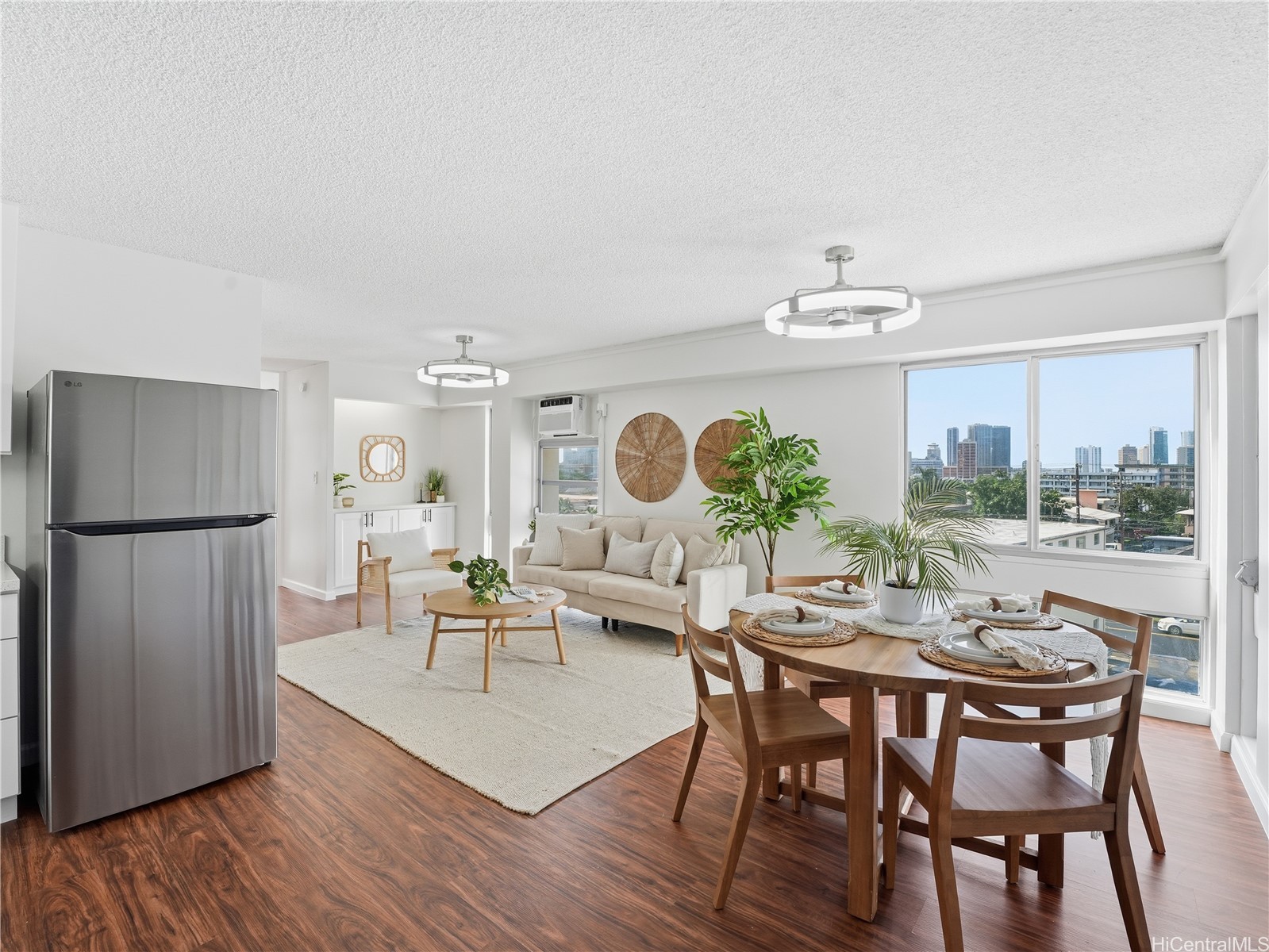 1616 Liholiho Street 404