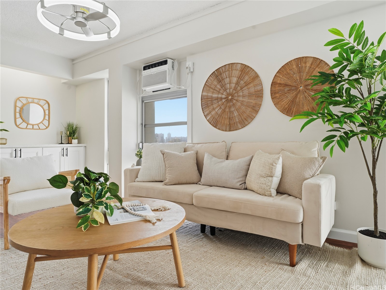 1616 Liholiho Street 404