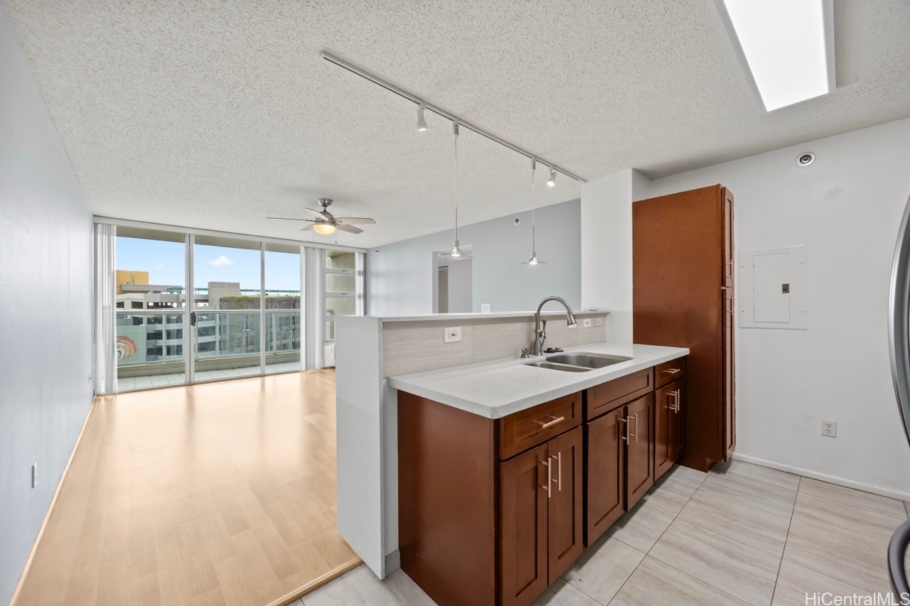 1133 Waimanu Street 804