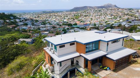 3841 Pukalani Place Honolulu HI 96816