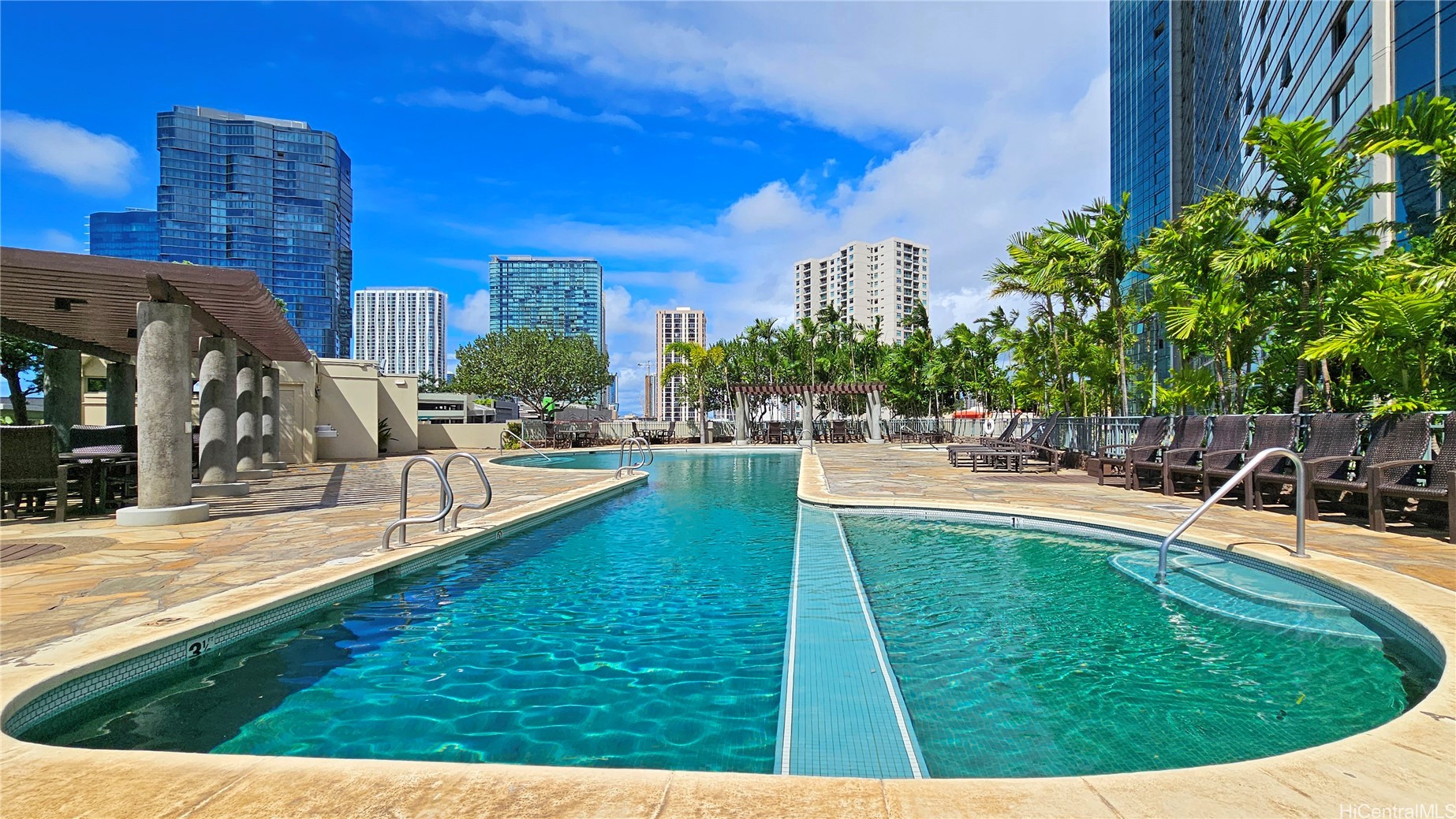 Honolulu, Hawaii, 96814, United States, 3 Bedrooms Bedrooms, ,3 BathroomsBathrooms,Residential,Active,2013630