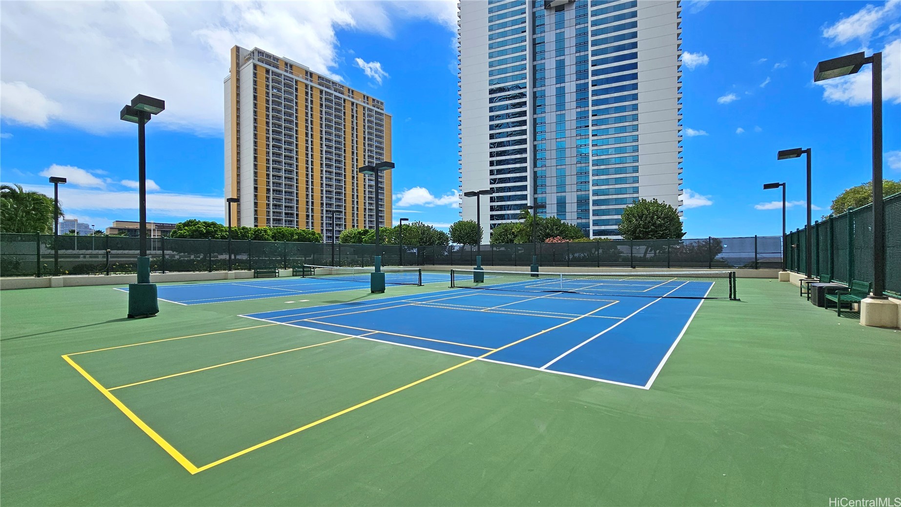 Honolulu, Hawaii, 96814, United States, 3 Bedrooms Bedrooms, ,3 BathroomsBathrooms,Residential,Active,2013630