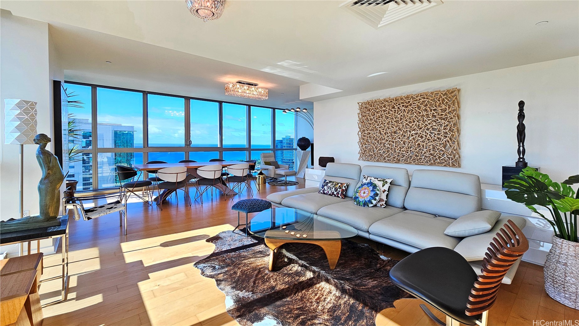 1177 Queen Street 4610