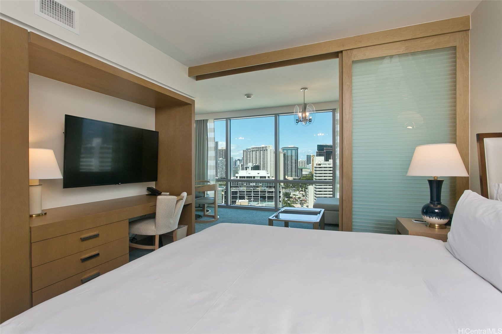 383 Kalaimoku Street 1801