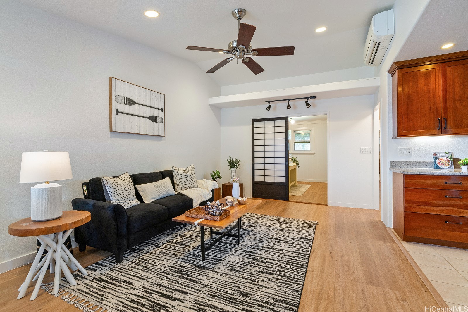 1812 Makuakane Street