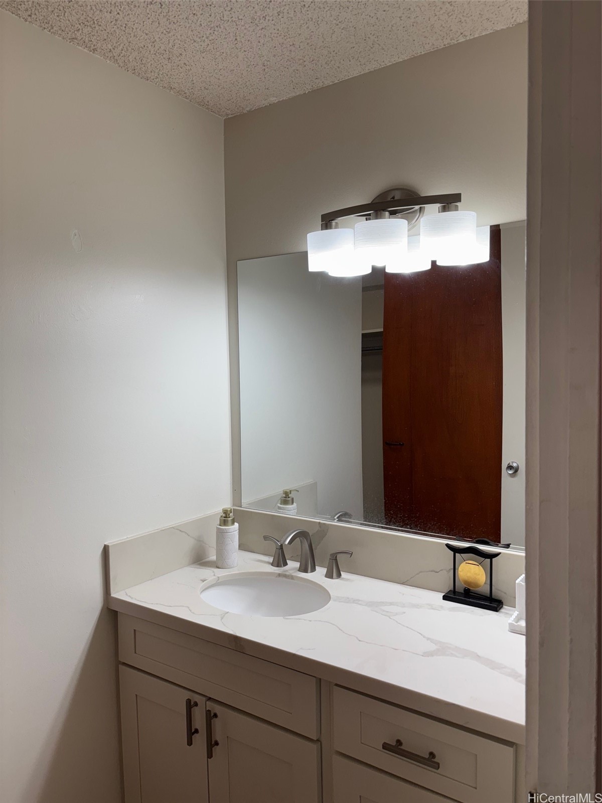 Holiday Manor Condominium