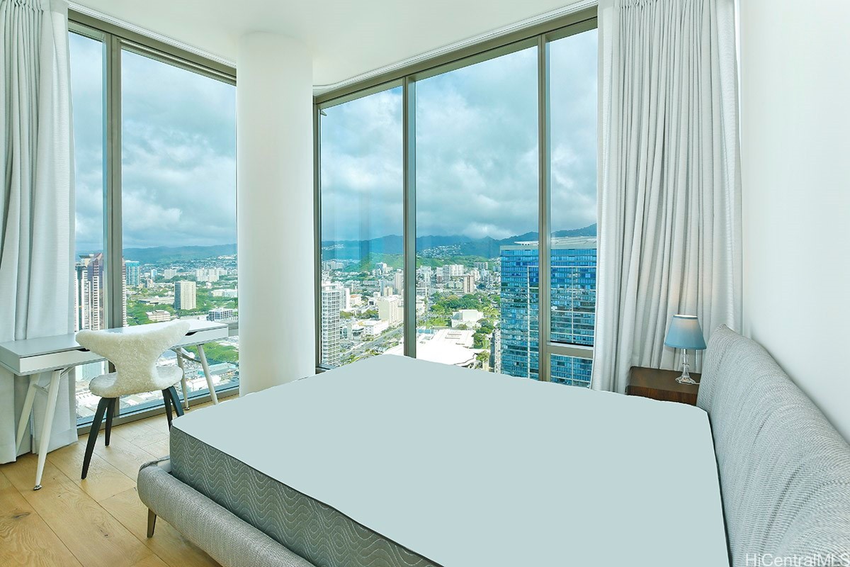 1001 Queen Street PH3915