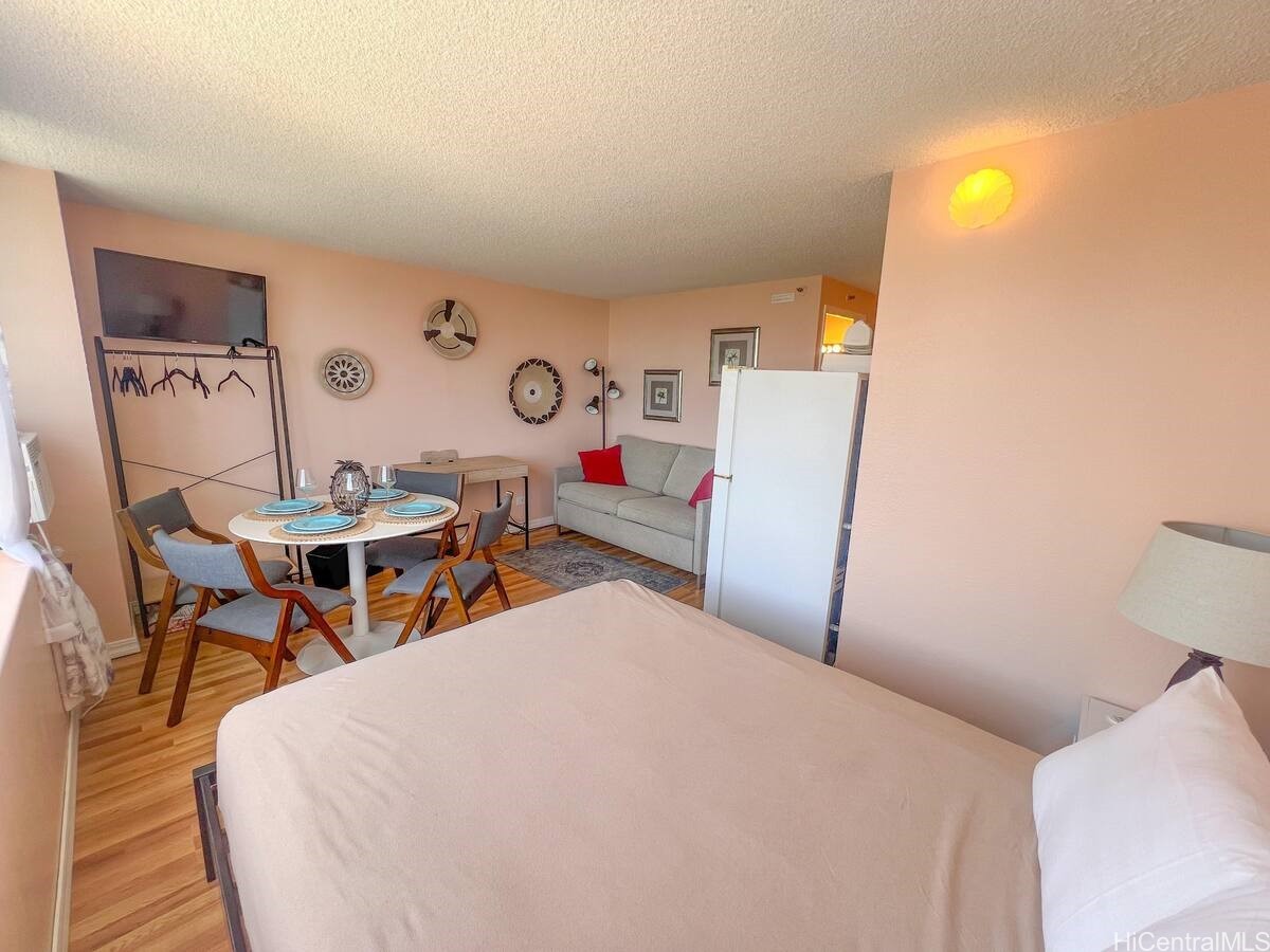 444 Niu Street 2105