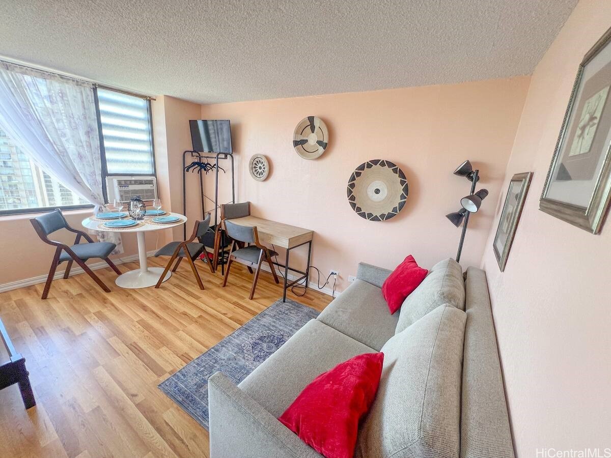 444 Niu Street 2105