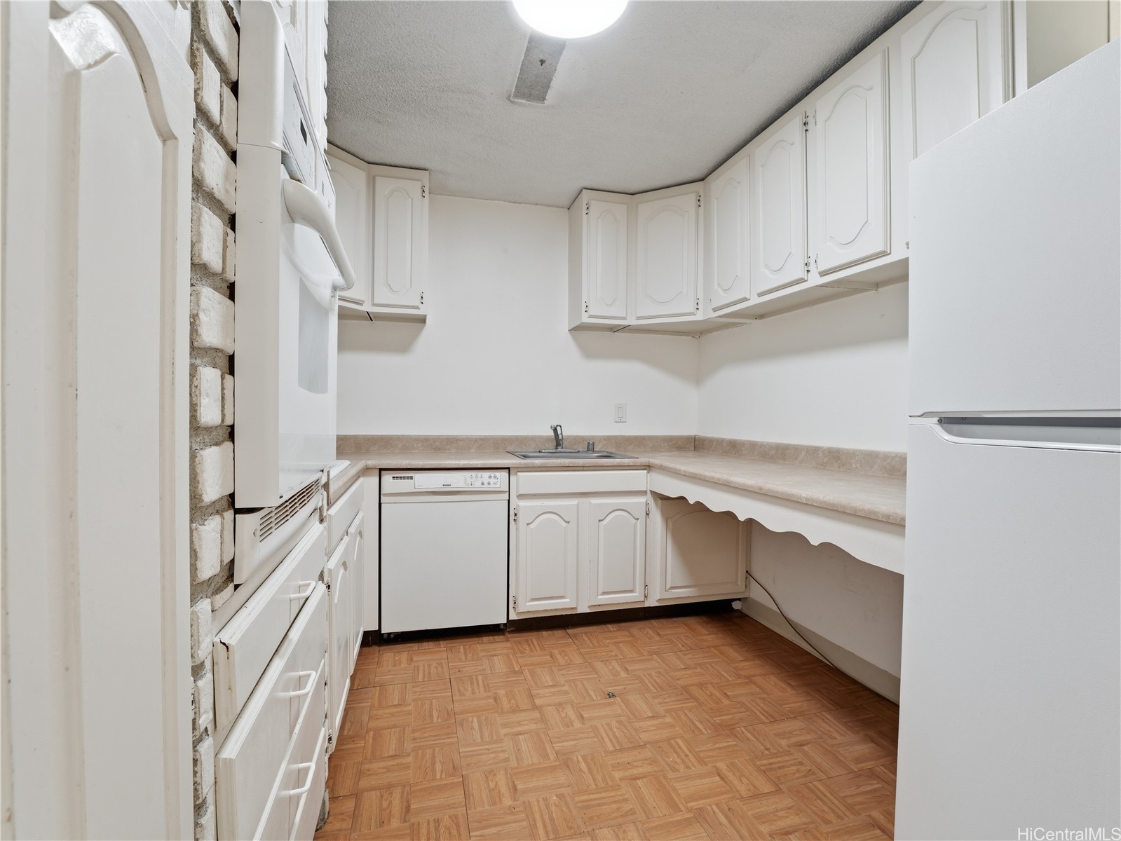 1717 Ala Wai Boulevard 607