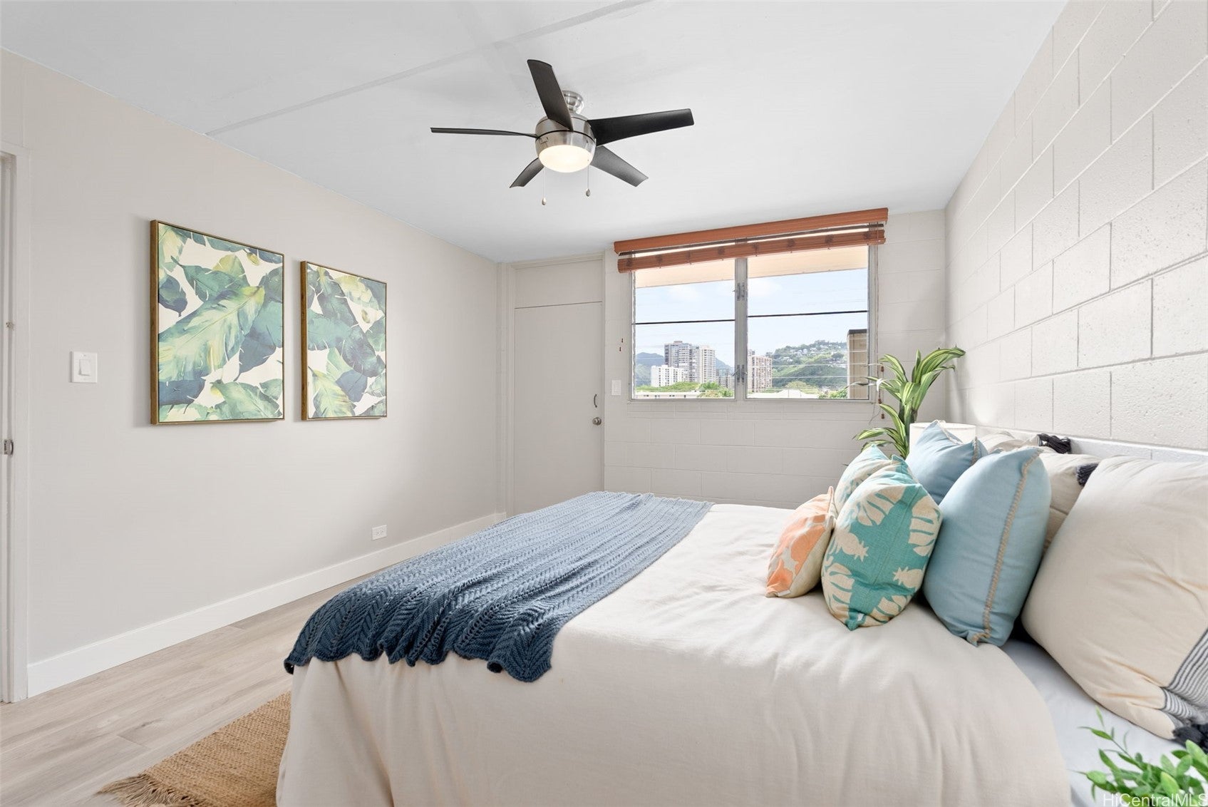 24 Hialoa Street 43