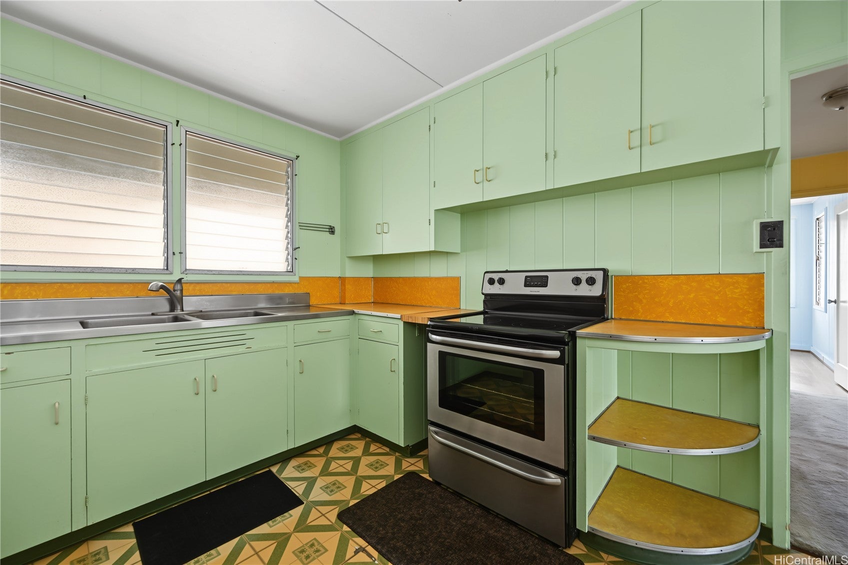 2911 Eugene Place