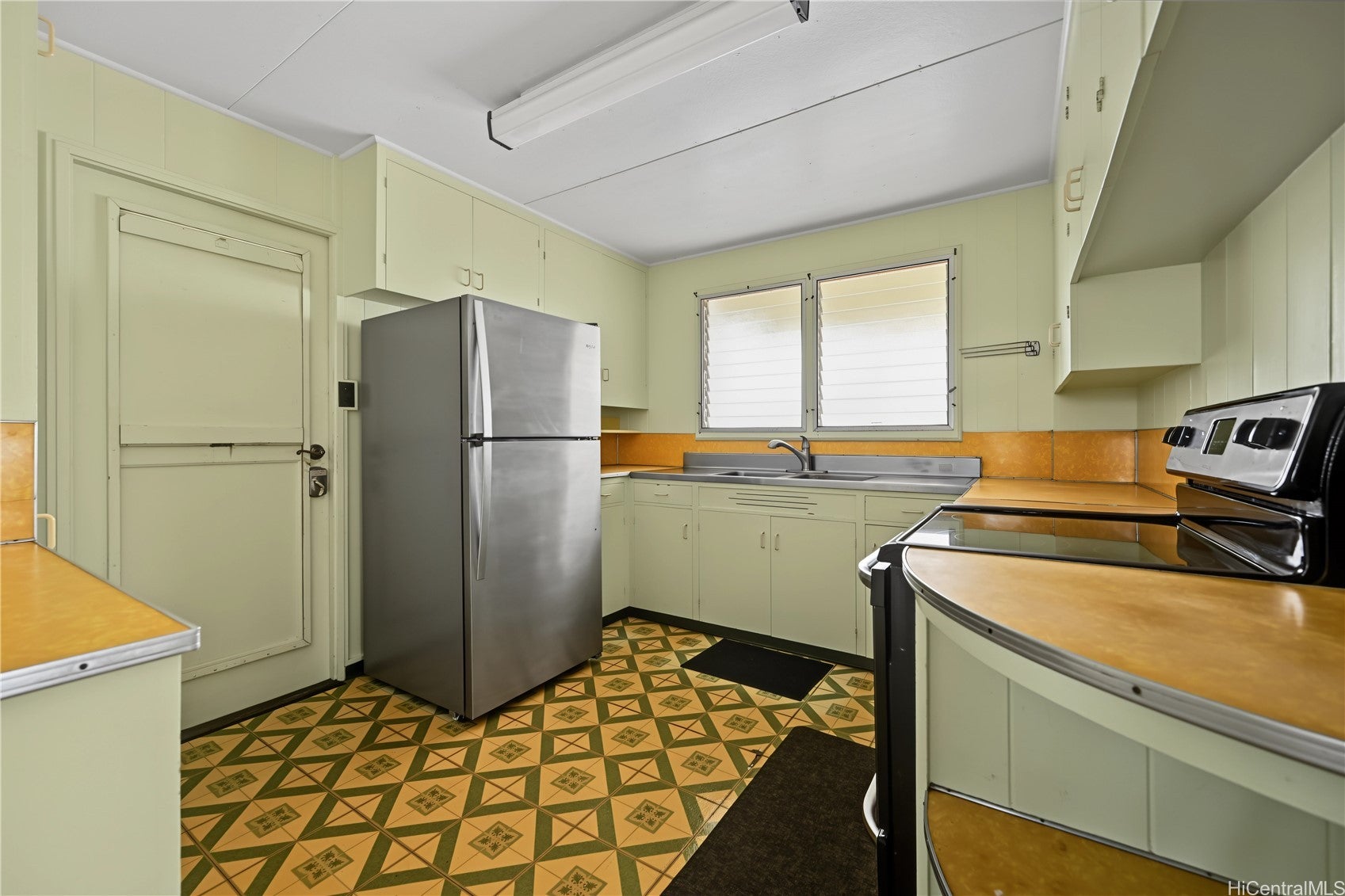 2911 Eugene Place