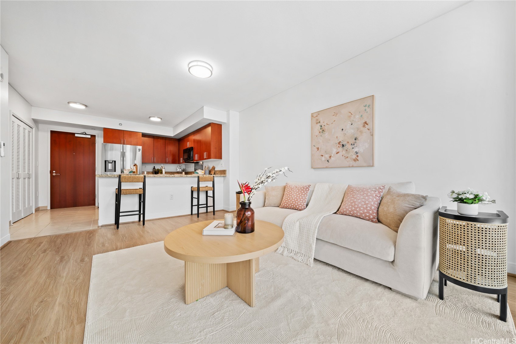 909 Kapiolani Boulevard 2305