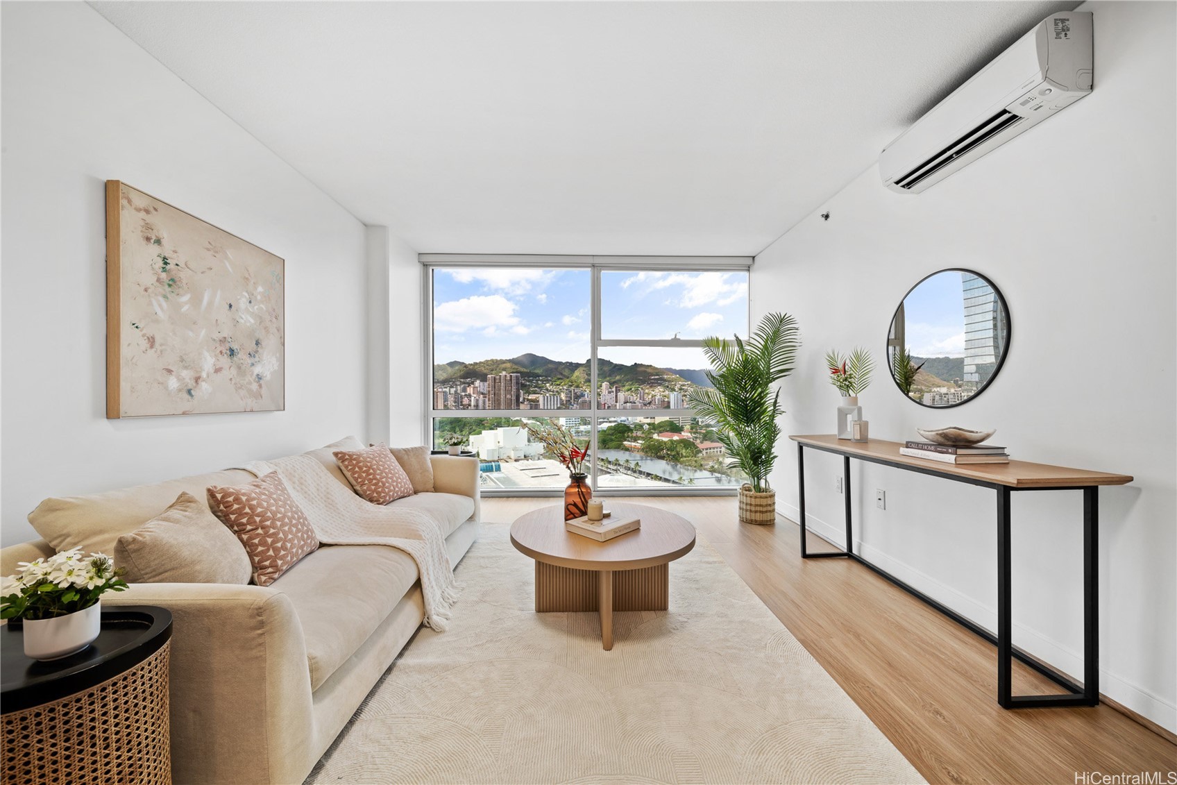 909 Kapiolani Boulevard 2305