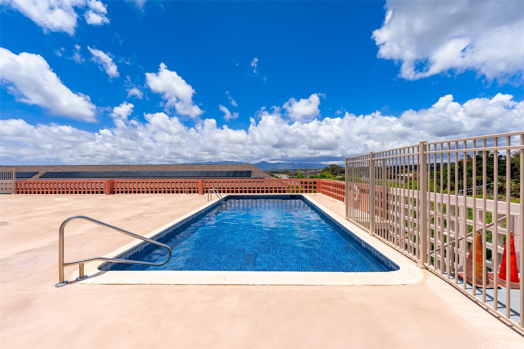 Pearlridge Square Condominium