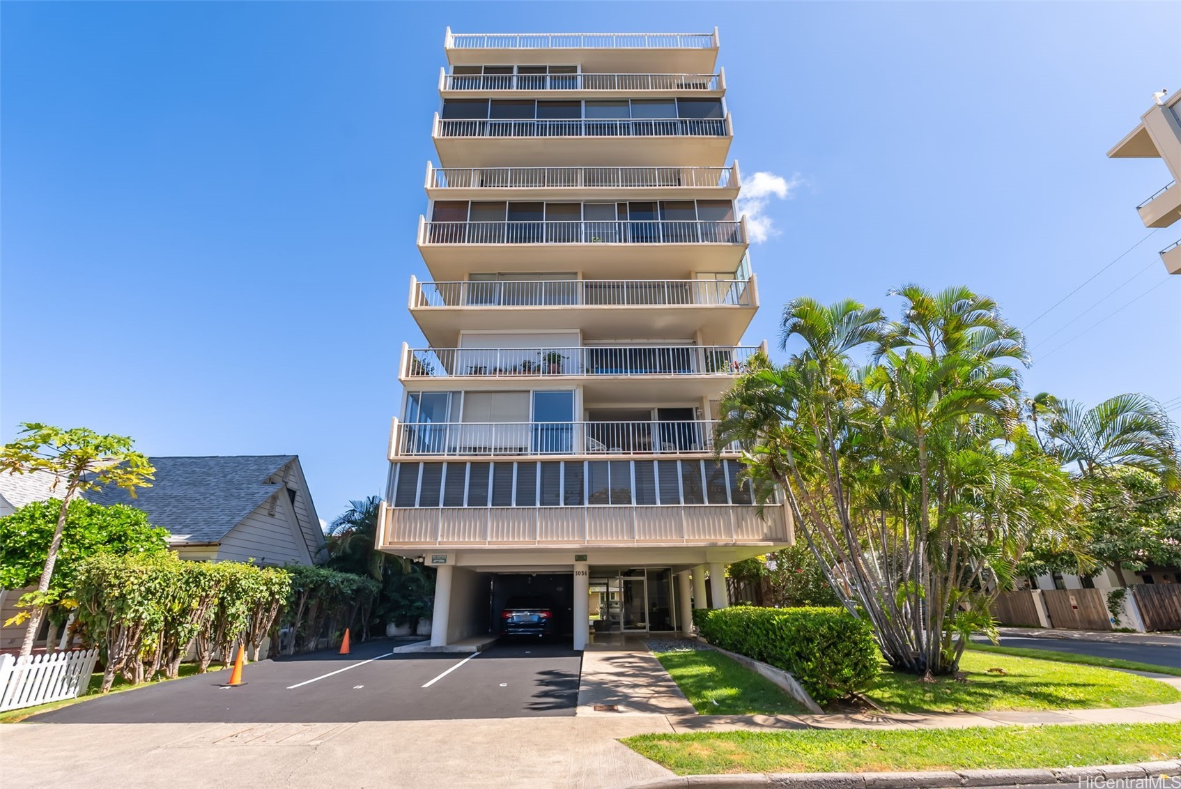 3056 Kalakaua Avenue 5W