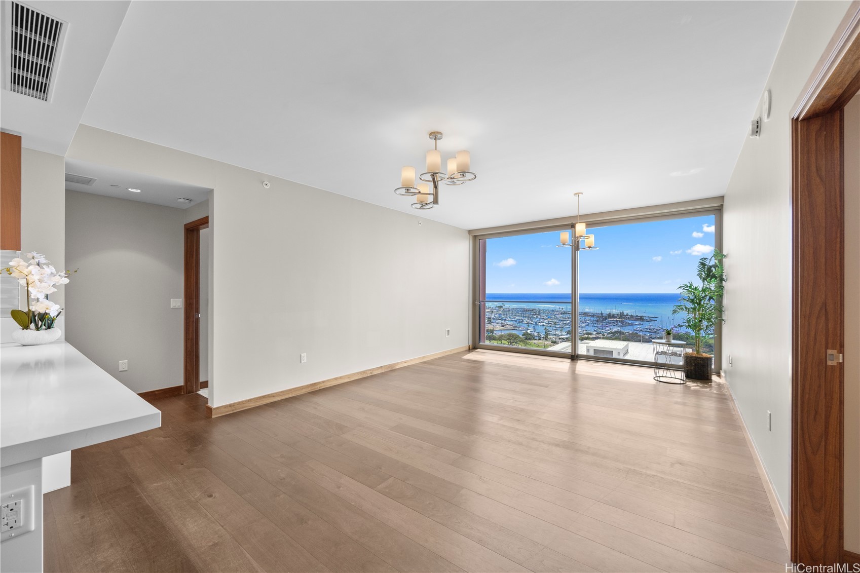 1555 Kapiolani Boulevard 1706