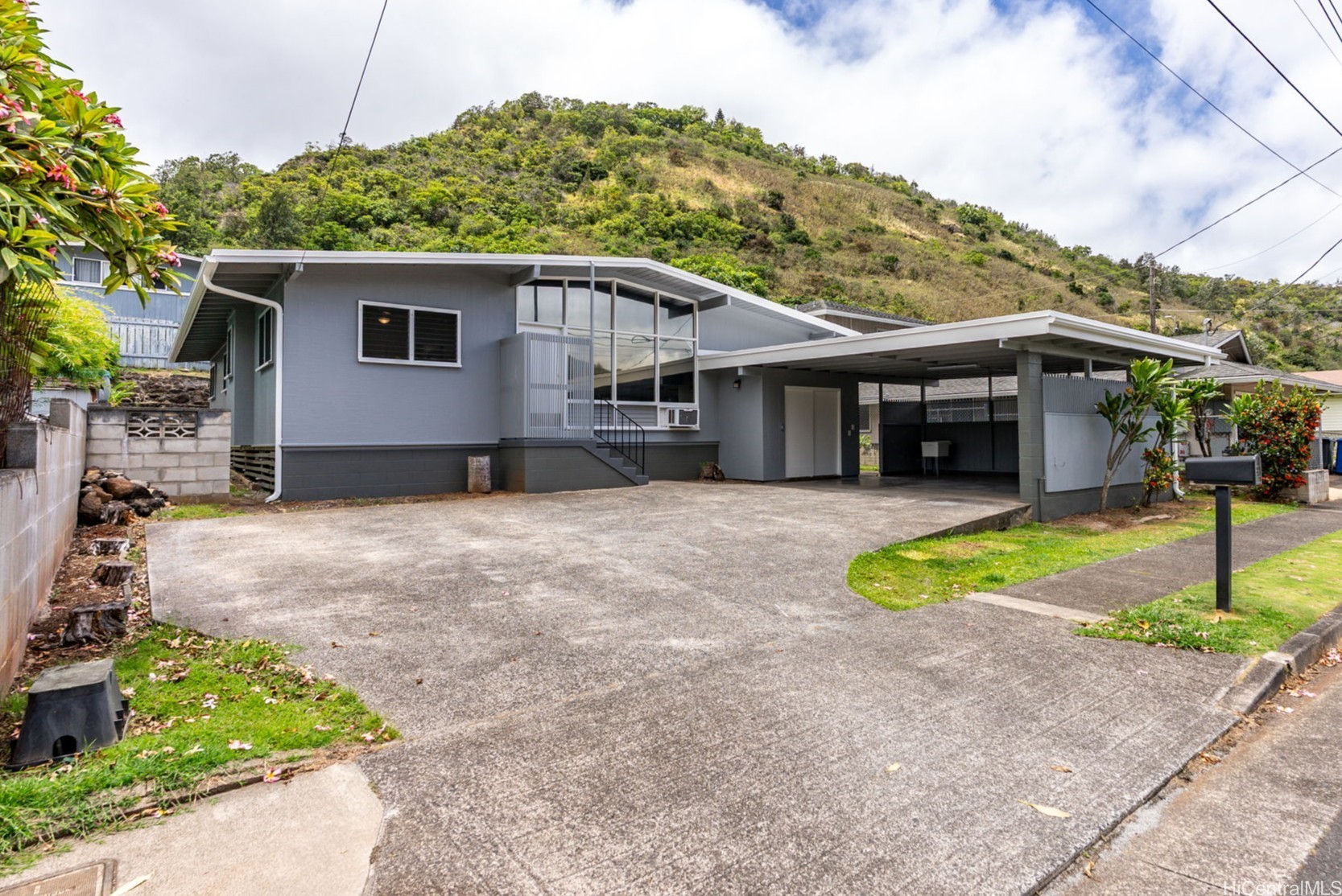 1605 Ala Aoloa Loop