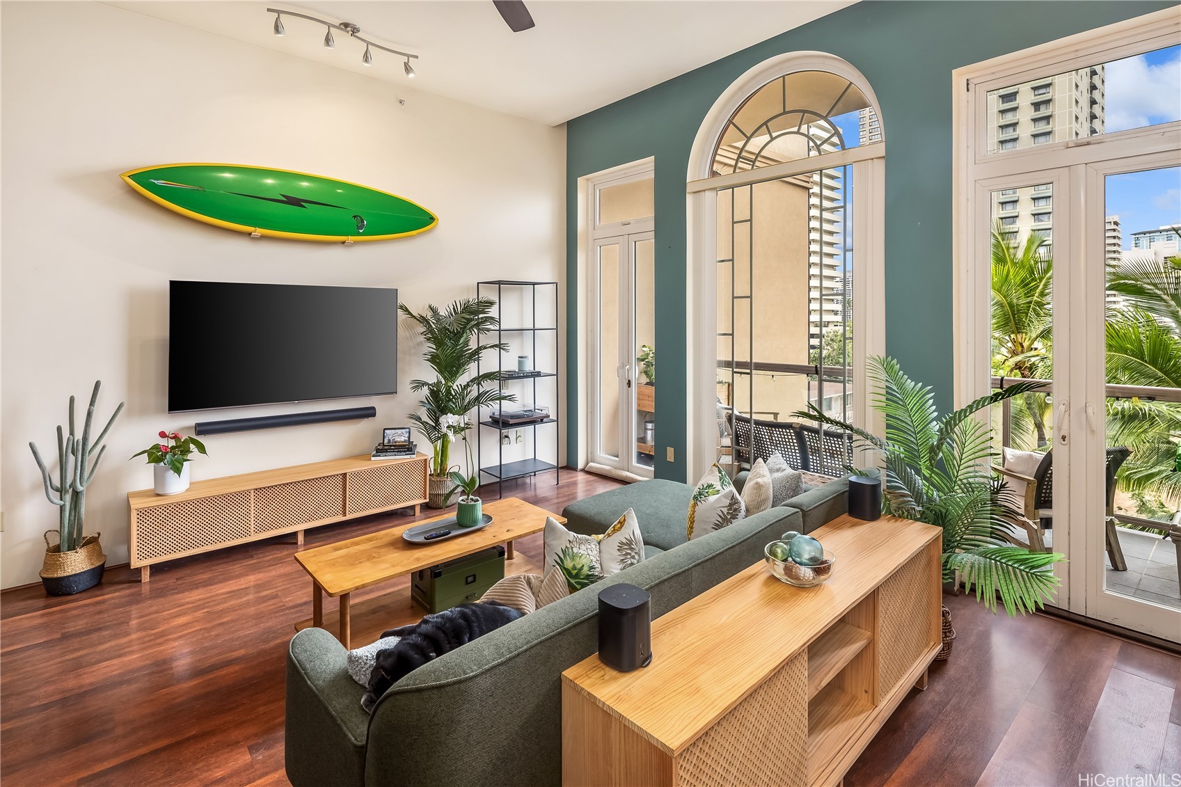 427 Launiu Street 504