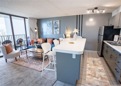 201 Ohua Avenue makai/2808 Honolulu HI 96815