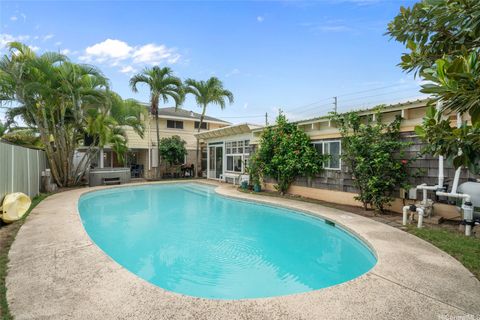 Photo of 185 Ulupa Street, Kailua, HI 96734 (MLS # 202600288)