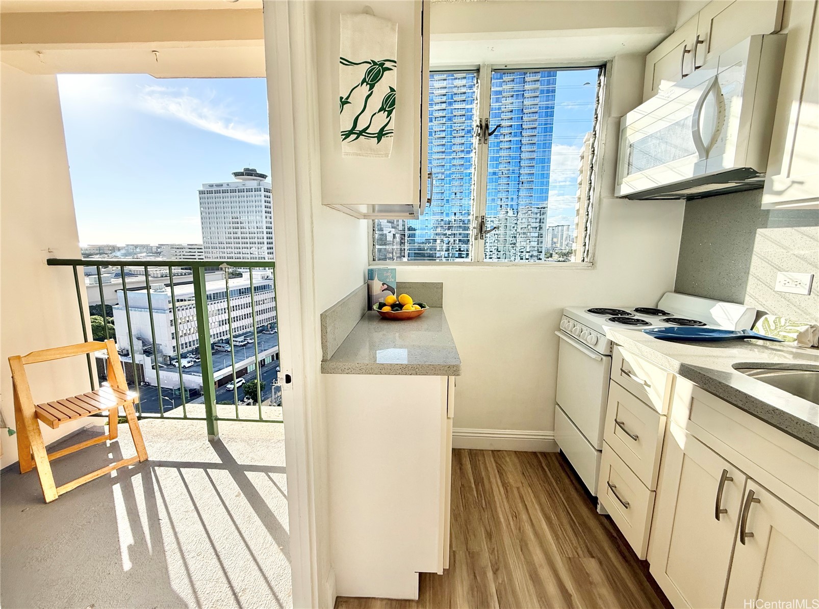 747 Amana Street 1418