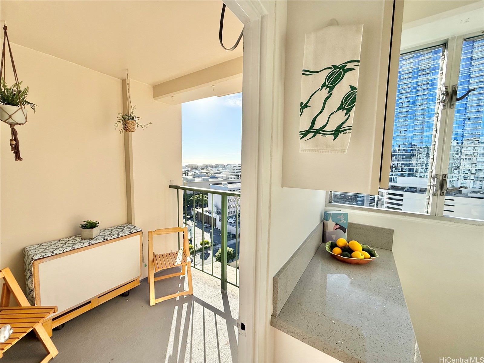 747 Amana Street 1418