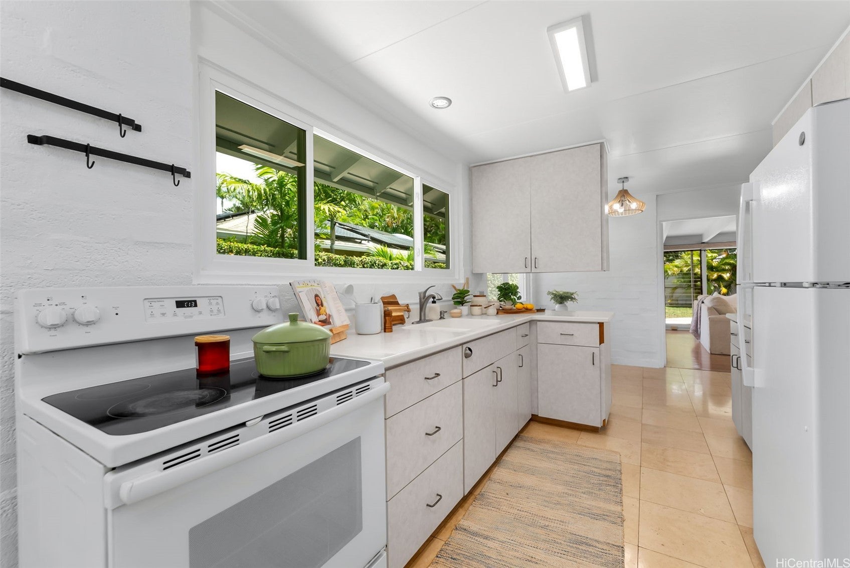 1081 Makaiwa St, Honolulu, HI, 96816, USA, 3 Bedrooms Bedrooms, ,2 BathroomsBathrooms,Residential,Active,1081 Makaiwa St,202605873