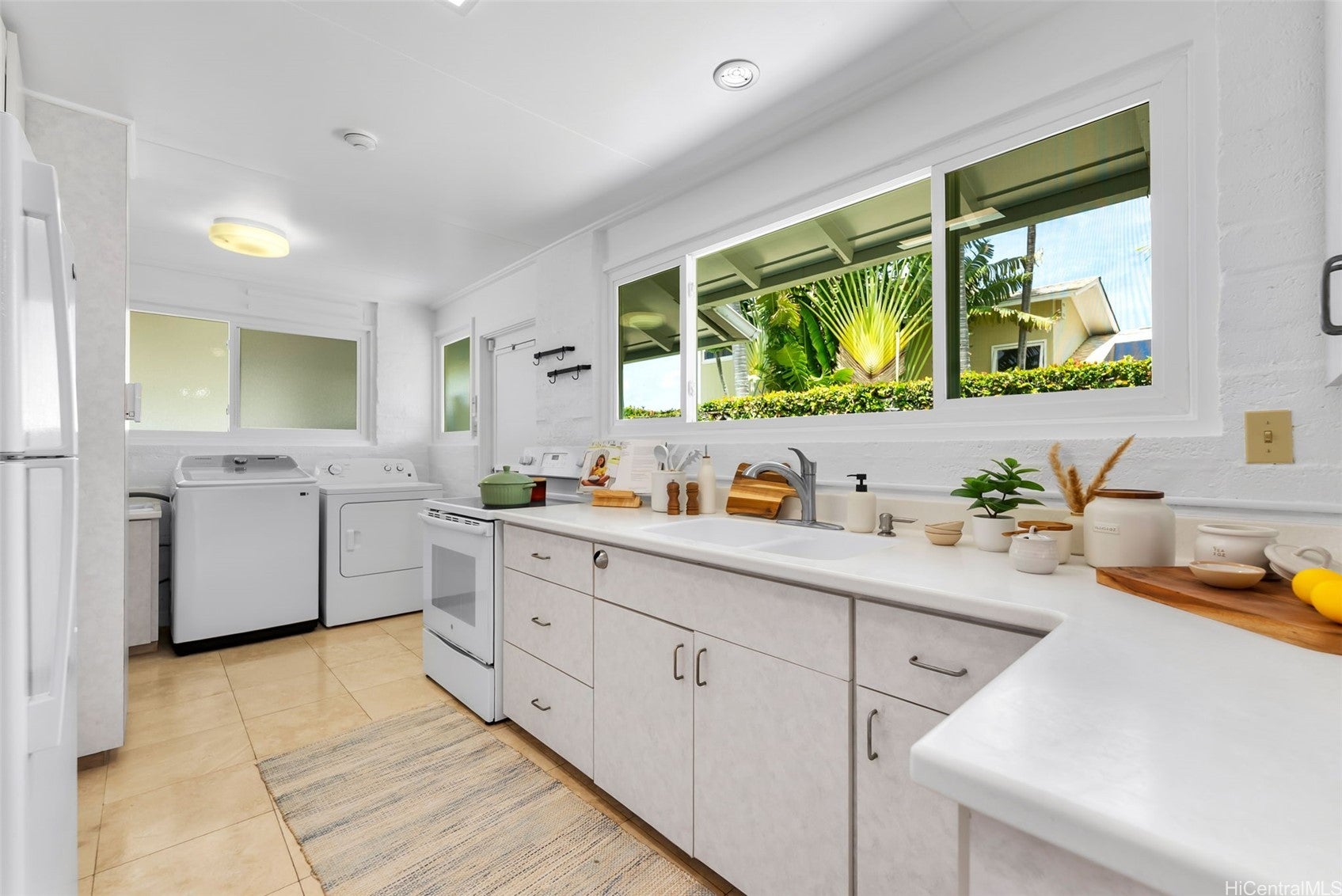 1081 Makaiwa St, Honolulu, HI, 96816, USA, 3 Bedrooms Bedrooms, ,2 BathroomsBathrooms,Residential,Active,1081 Makaiwa St,202605873