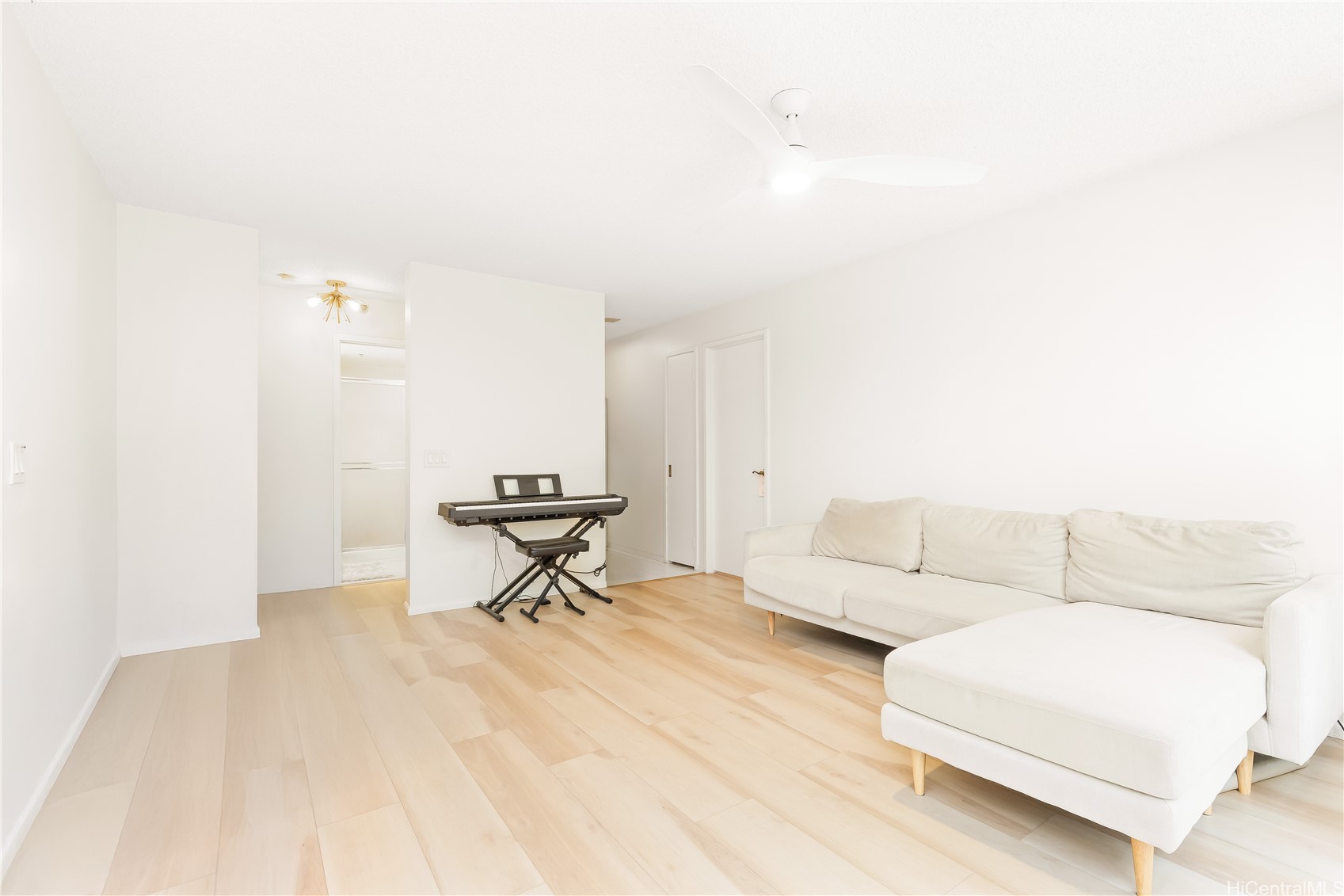 876 Curtis Street 605