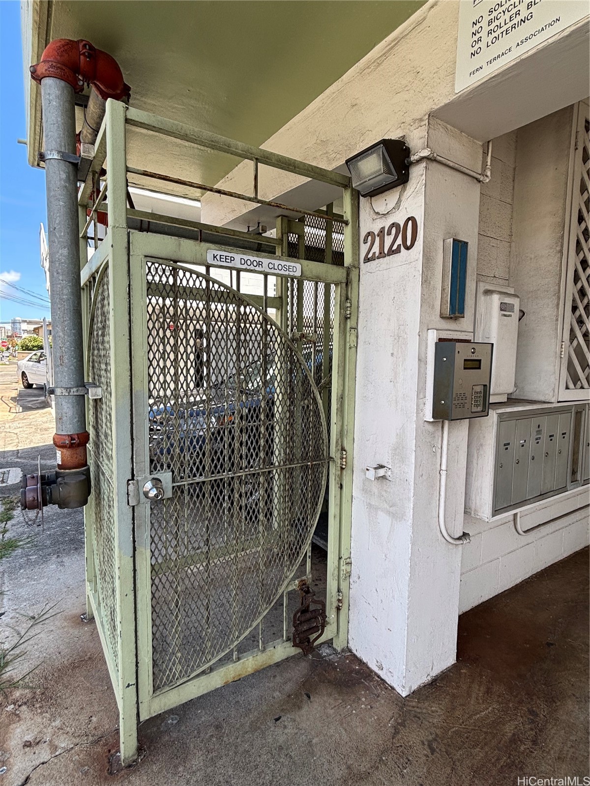 2120 Fern Street 303