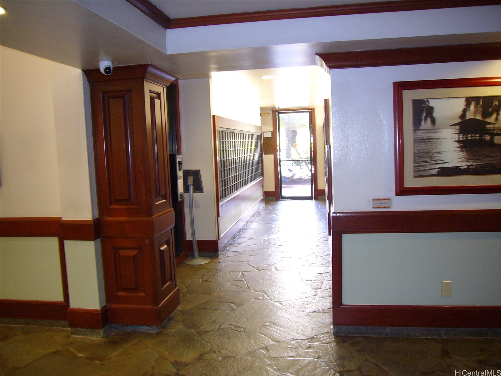 Waikiki Banyan Condominium