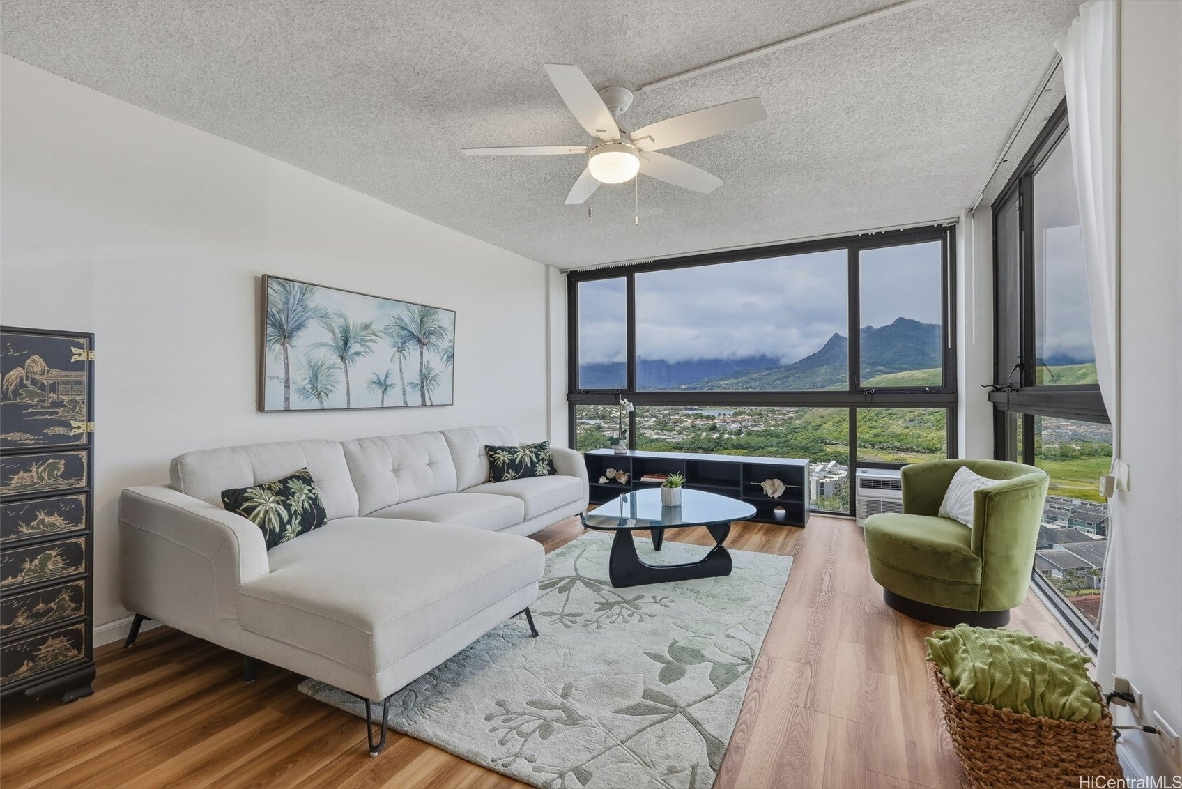 322 Aoloa Street PH8