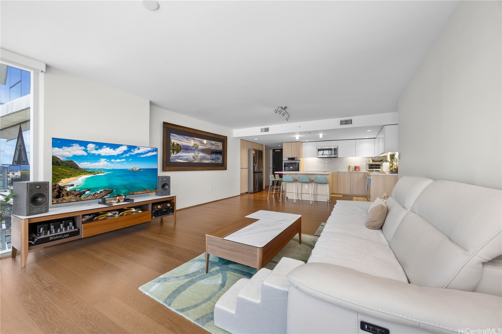 888 Kapiolani Boulevard 1703