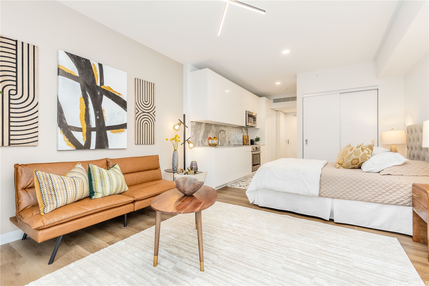 987 Queen Street 510