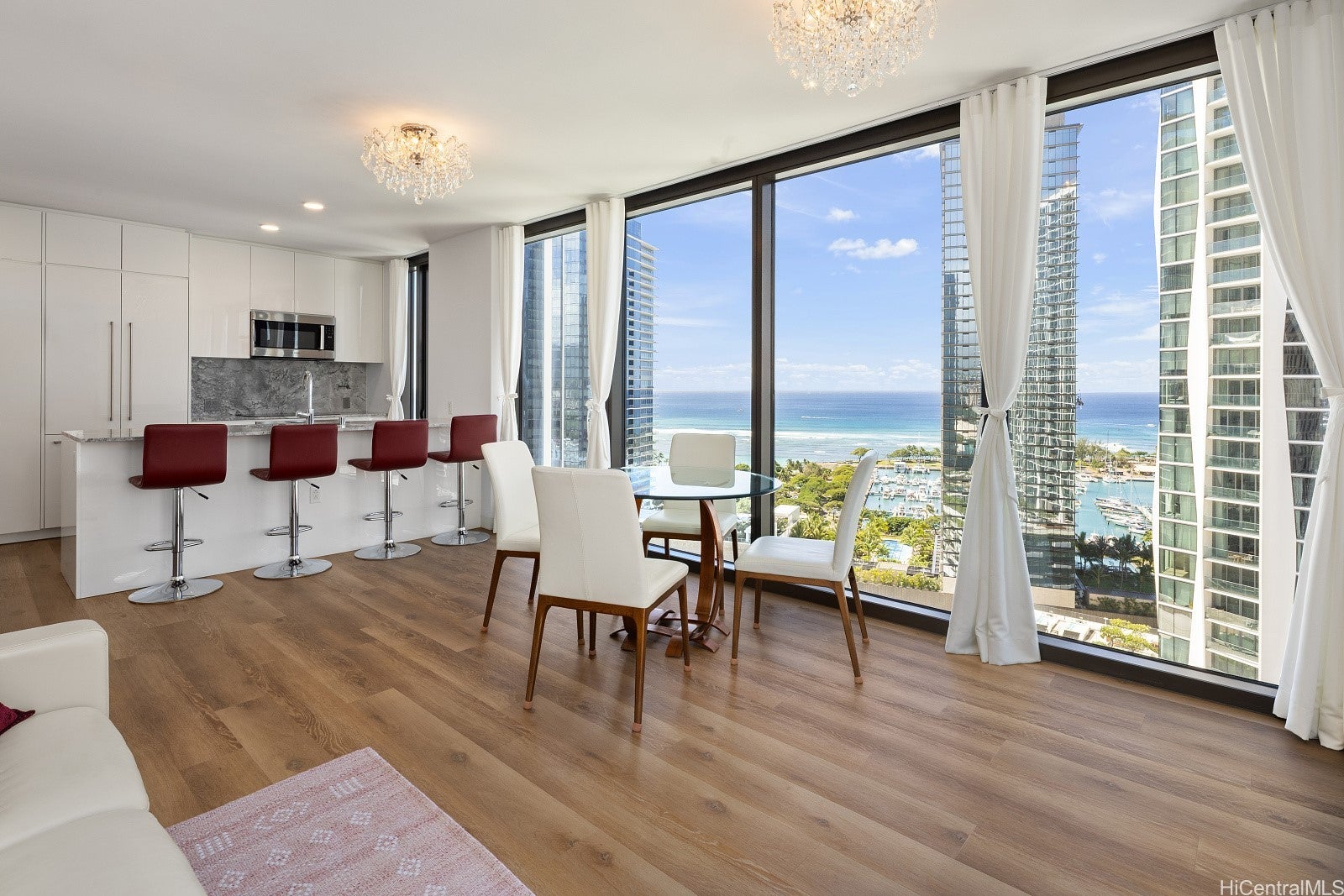 987 Queen Street 2201