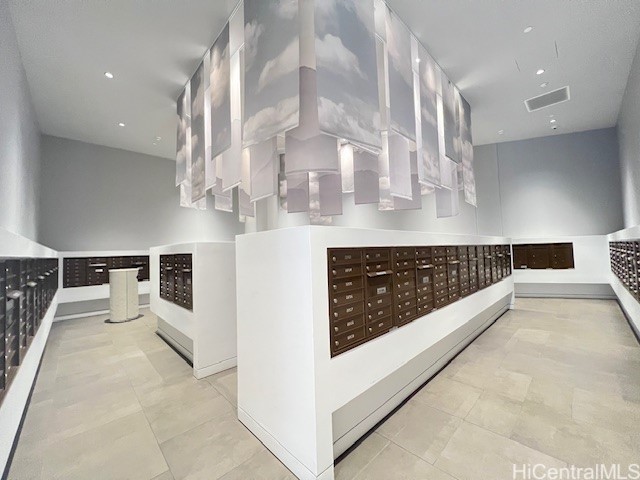 987 Queen Street 2115